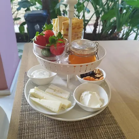 Katerina Apartman Hriszí Aktí Haniá